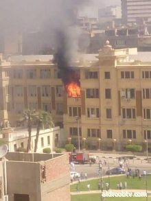 سر حريق مبنى محافظة القاهرة :‏فريدون_اوغلي‬