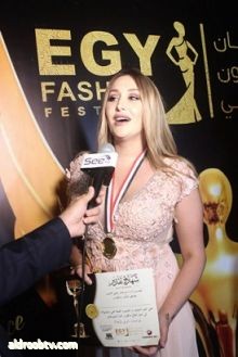 تكريم فراشة السوشيال ميديا الممثلة رابيلا في مهرجان الأزياء الدولي (6) EGY FASHION بالقاهرة